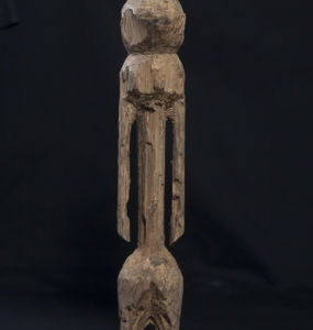 Moba Togo Figura protettiva legno H 28 cm